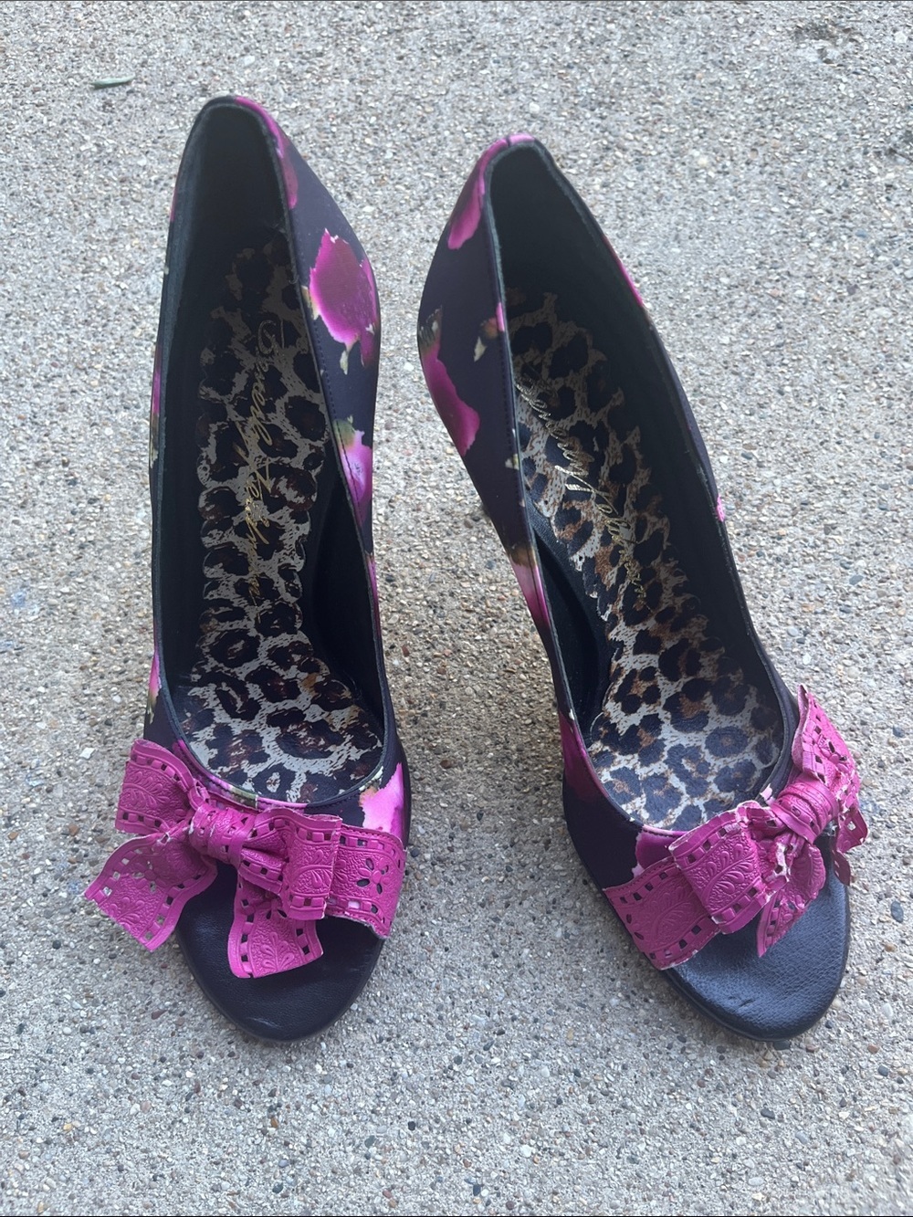 Beverly Feldman 7.5 Pink Floral Peep-Toe Heels with Bow